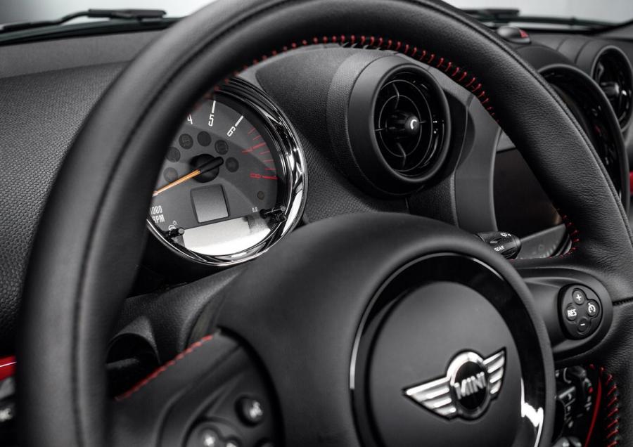  Mini Paceman JCW 2012 года  (фото 15 из 23)